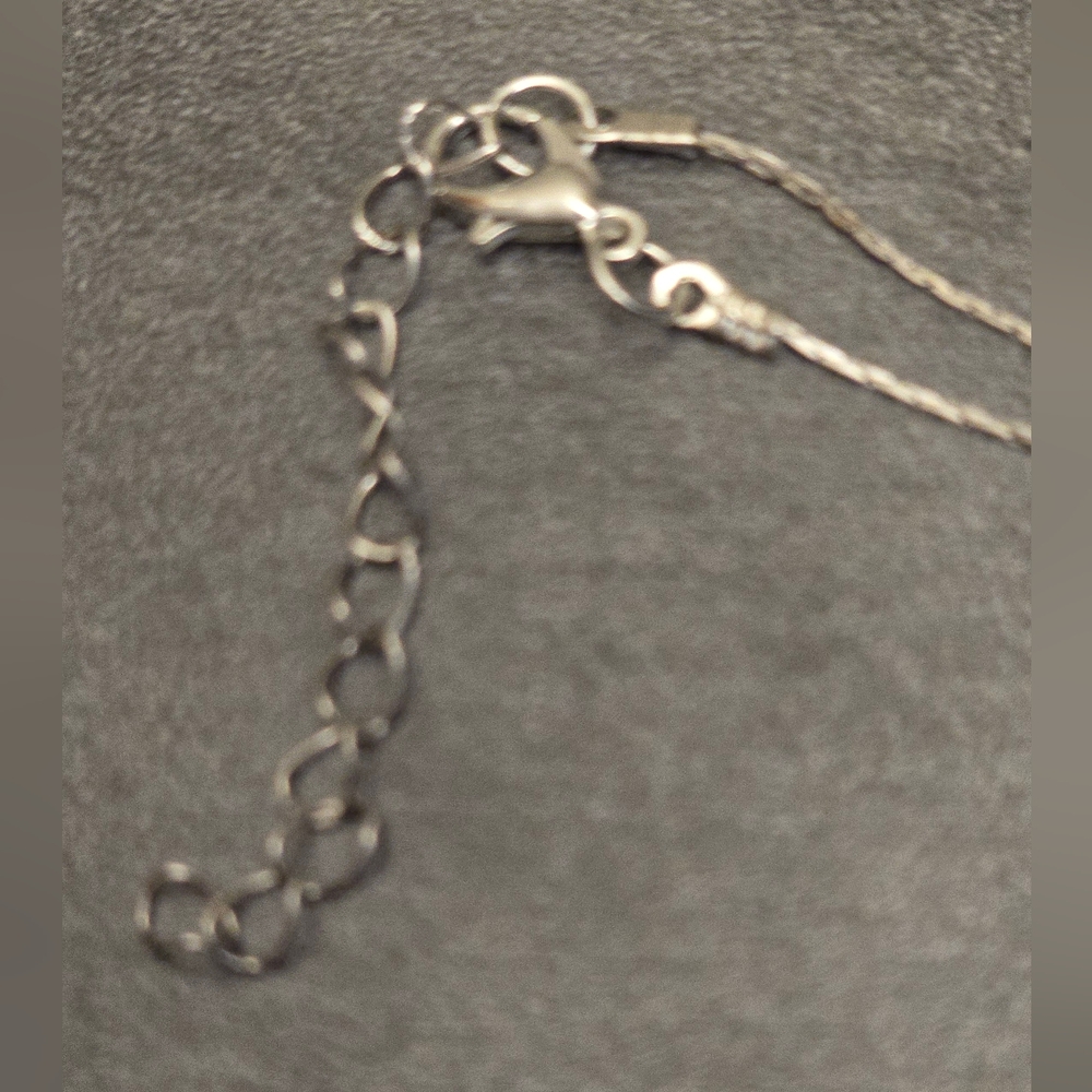 Elegant Silver Toned Heart Necklace - Picture 5 of 5